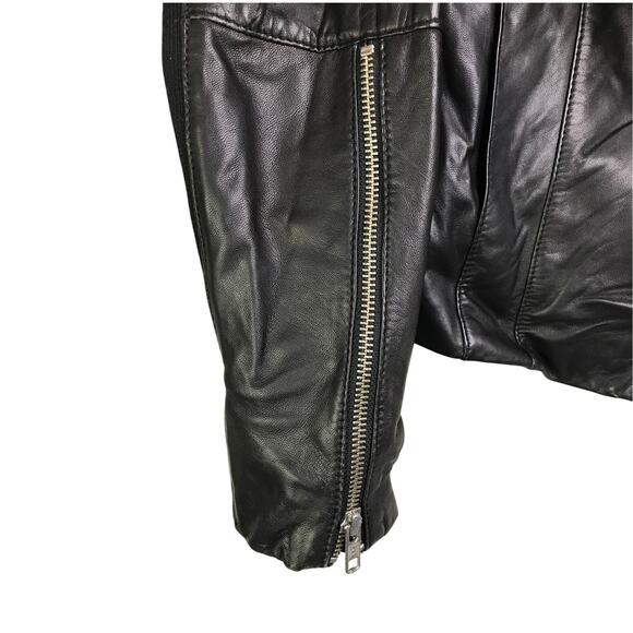 Trouve Leather Jacket Womens Size Medium Black Clasp Stretch Panels - Picture 7 of 9
